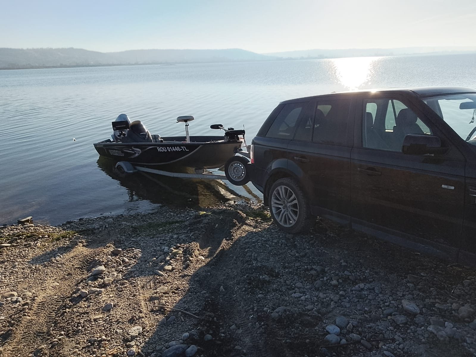 Barcă Finval pentru pescuit în Delta