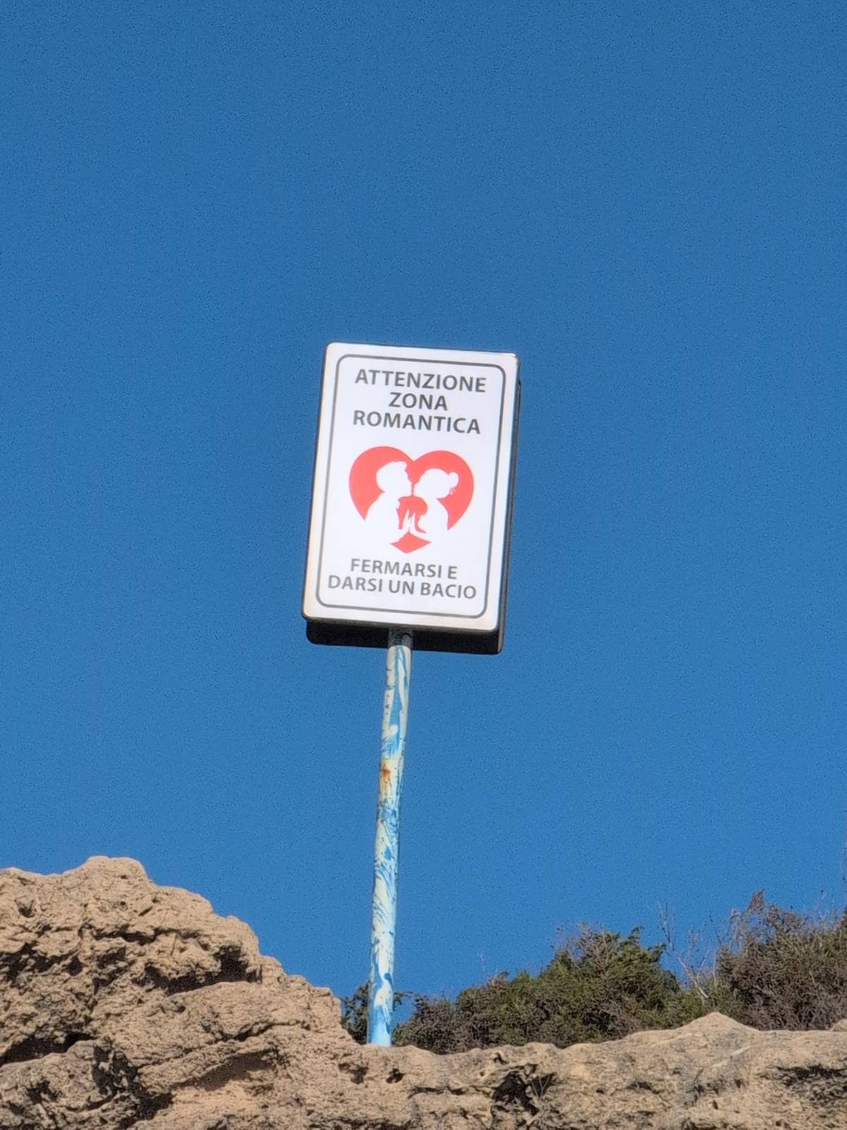 Semn zonă romantică